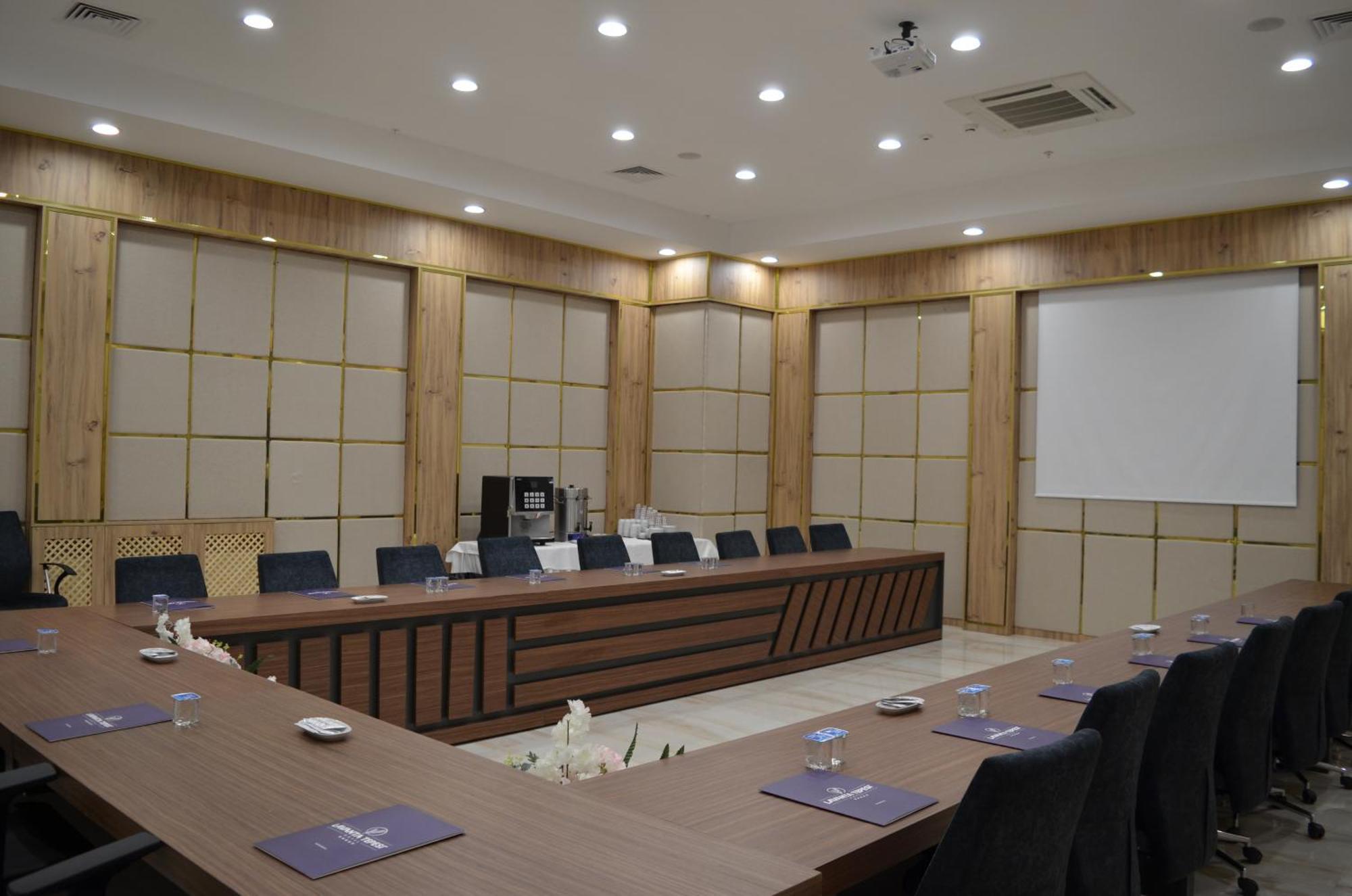 Lavanta Tepesi Hotel Ve Spor Tesisleri บูร์ดูร์ ภายนอก รูปภาพ
